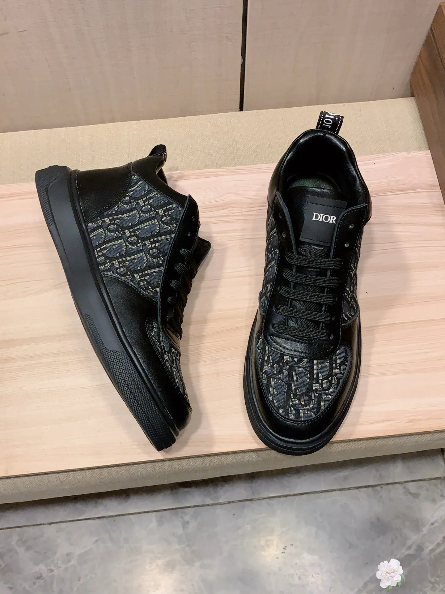 Men's Men's Shoes💰442💰💰🎩🎩[Lightning][Lightning] "Dior DIOR*" The latest and most popular casual shoes, top brand [seduce] luxury ~ purchasing agency, top ~ quality. [Strong] The upper is made of imported breathable cowhide with material ➕ breathable sheepskin feet (•) and fine workmanship. The original stylish and stylish soft rubber wear-resistant and non-slip outsole is light and comfortable on the feet. The real thing looks better when photographed in person. 111: code: 38-44, 3️⃣ colors selected